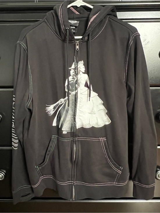 Hot Topic Tops - Wicked movie Elphaba and Glinda zip up sweatshirt